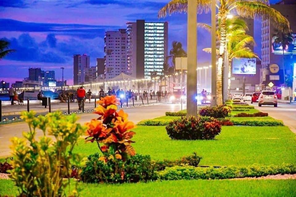 Villa Casa Brisa Y Departamentos! A 3 Min La Playa&Malecon Mazatlán Esterno foto