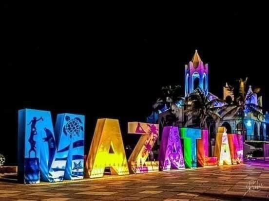 Villa Casa Brisa Y Departamentos! A 3 Min La Playa&Malecon Mazatlán Esterno foto